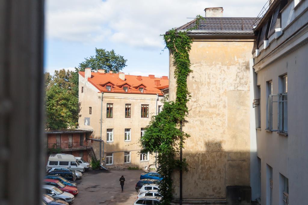 25 Hours Hostel Vilnius Bagian luar foto